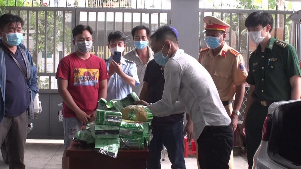 Hải quan, Biên phòng phối hợp bắt 20 kg nghi ma túy