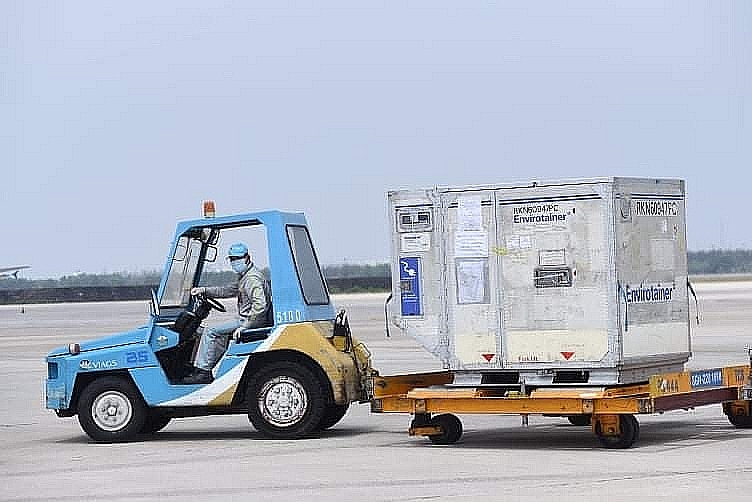 Hải quan TPHCM tạo thuận lợi thông quan nhanh hàng hóa chống dịch