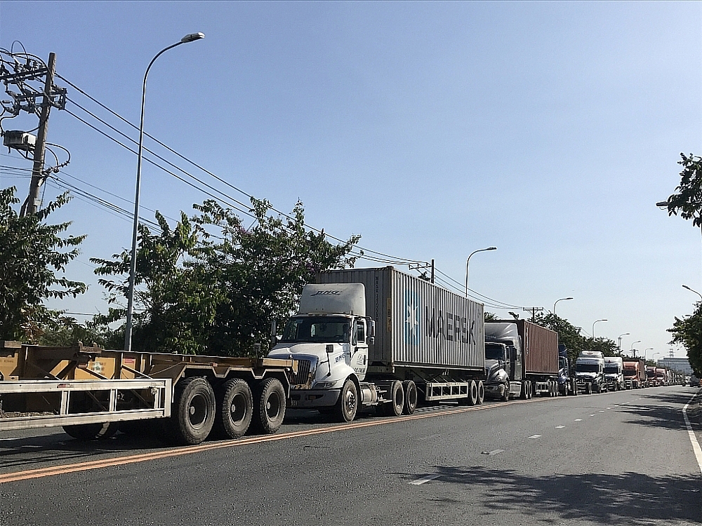 Doanh nghiệp kiến nghị TPHCM lùi thu phí hạ tầng cảng biển 1 năm