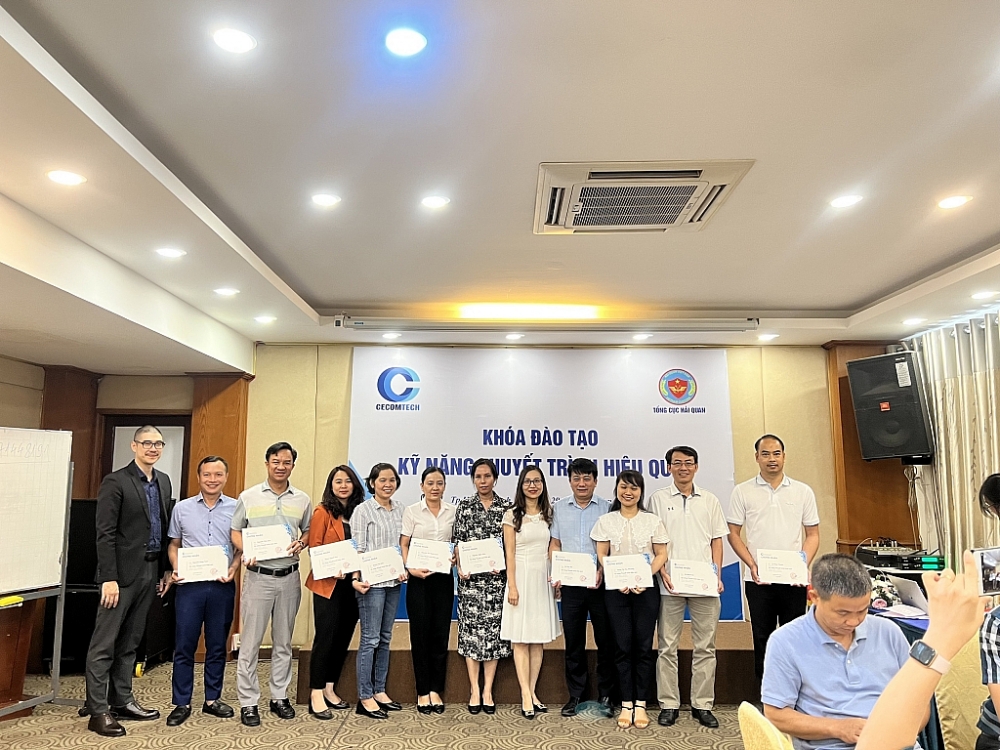 64 CBCC Hải quan tham gia khóa học kỹ năng thuyết trình hiệu quả