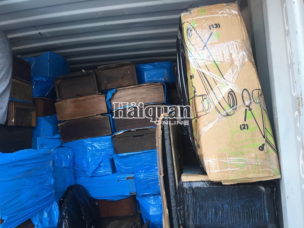Hải quan khởi tố một doanh nghiệp tội “Buôn bán hàng cấm”