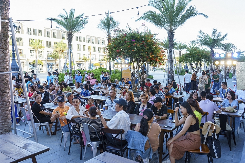 Du khách đến thành phố bán đảo MerryLand Quy Nhơn có thêm dịch vụ mới