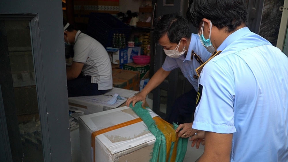 Bắt giữ hơn 2.800 hộp tân dược Trung Quốc nhập lậu