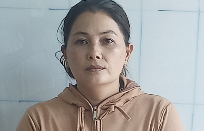 Tái phạm, một phụ nữ bị khởi tố tội "buôn bán hàng cấm"