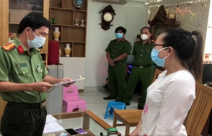 Bắt chủ tiệm vàng liên quan đến đường dây buôn lậu