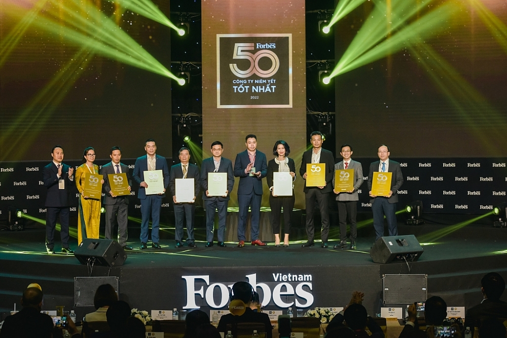 Vinamilk – 10 năm liền góp mặt trong top 50 doanh nghiệp niêm yết tốt nhất