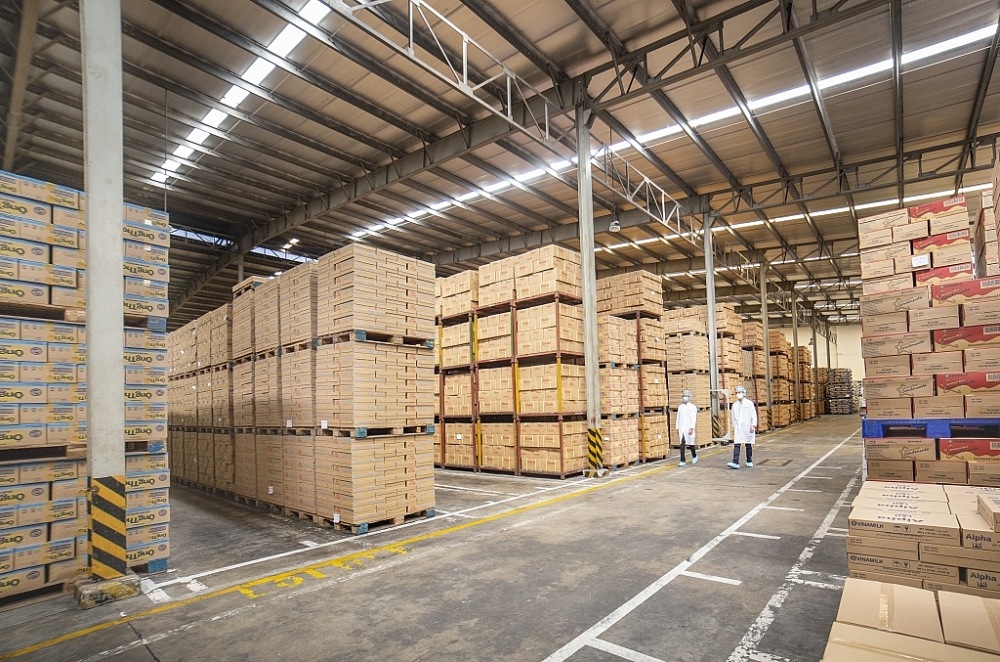 Kho thành phẩm trong một nhà máy của Vinamilk, tồn kho linh hoạt đảm bảo cung ứng trong nước và cả xuất khẩu theo diễn biến của Covid-19. 