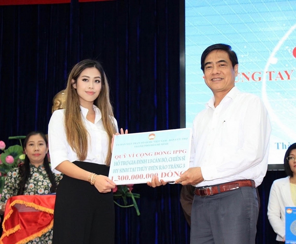 IPPG hỗ trợ 3,3 tỷ đồng cứu trợ miền Trung và gia đình 13 cán bộ chiến sĩ hy sinh tại Rào Trăng 3 IPPG hỗ trợ 3,3 tỷ đồng cứu trợ miền Trung và gia đình 13 cán bộ chiến sĩ hy sinh tại Rào Trăng 3