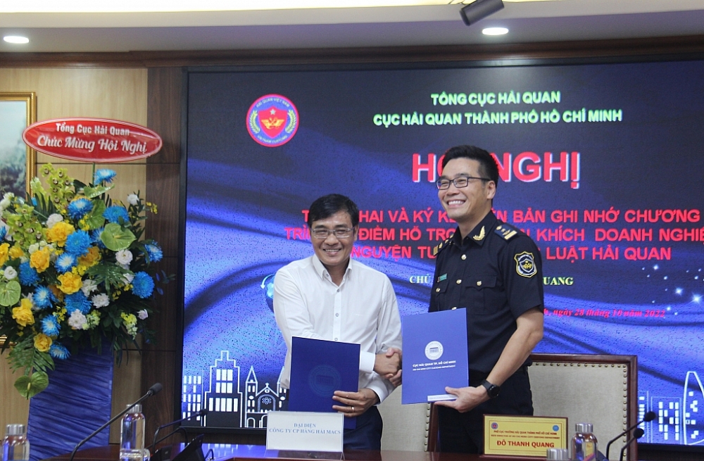 Hải quan TPHCM hỗ trợ doanh nghiệp tuân thủ pháp luật hải quan