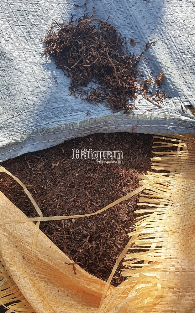 Hải quan Khánh Bình bắt vụ nhập lậu gần 430 kg sợi thuốc lá
