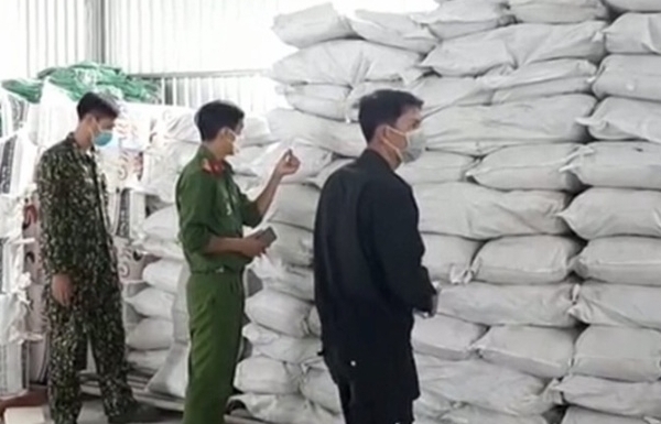 Bắt nhiều vụ vận chuyển hàng lậu với số lượng lớn