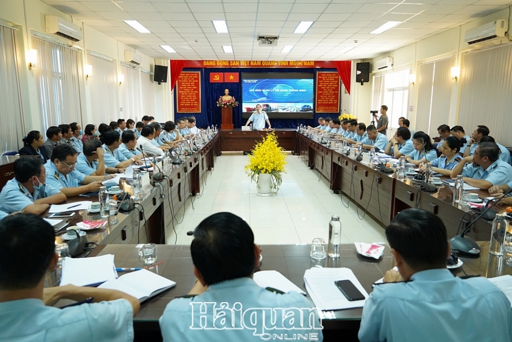 Tổng cục trưởng Nguyễn Văn Cẩn chủ trì làm việc với 8 Cục Hải quan phía Nam