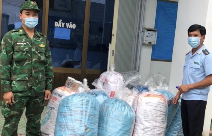Khởi tố vụ nhập lậu cá ngựa, bóng cá khô