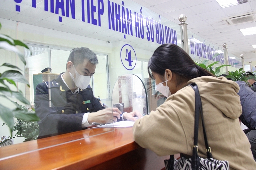 Hoạt động khai và tiếp nhận khai hải quan tại Chi cục Hải quan cửa khẩu Chi Ma (Hải quan Lạng Sơn). 	 	Ảnh: H.Nụ
