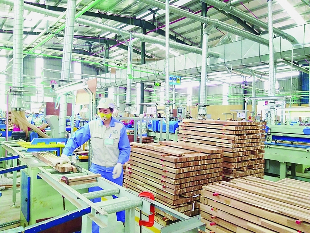 Toàn ngành lâm sản đặt mục tiêu xuất khẩu trên 14 tỷ USD trong năm 2021. 	Ảnh: N.Thanh