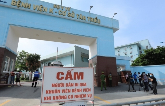 Nhiều bệnh viện lớn bị phong tỏa: Phân luồng người đến khám chữa bệnh ra sao?