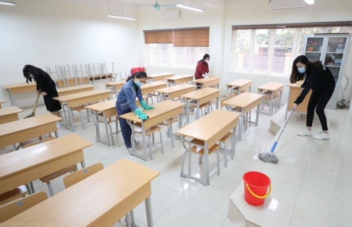 Mở cửa trường học