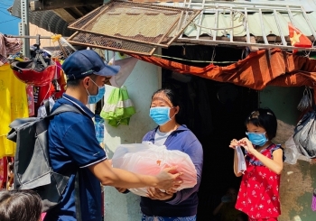 TPHCM: Doanh nghiệp chung tay tặng 5.000 phần quà cho các hộ gia đình khó khăn
