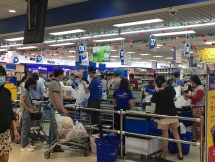 saigon coop dem buoc chan de tang qua