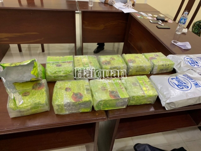 Bắt giữ thêm 6 đối tượng trong đường dây vận chuyển gần 21 kg ma tuý tại biên giới Long An