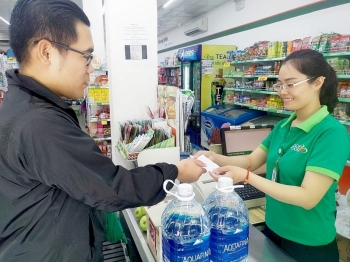 Saigon Co.op huy động gấp hàng nghìn lốc nước đóng chai phục vụ người dân Hà Nội