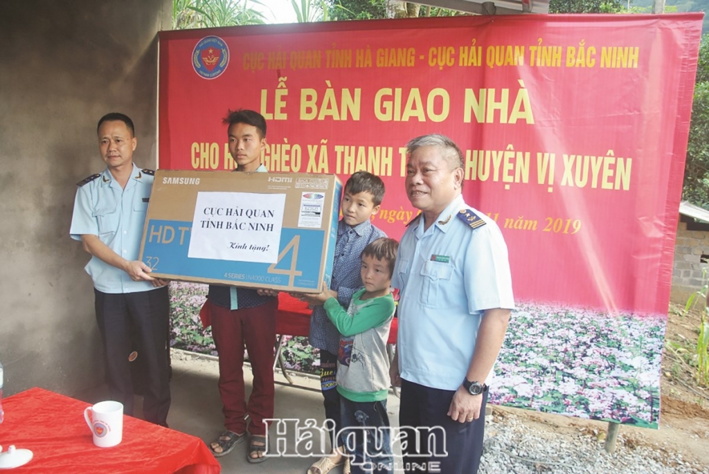 an tinh noi bien cuong 118836