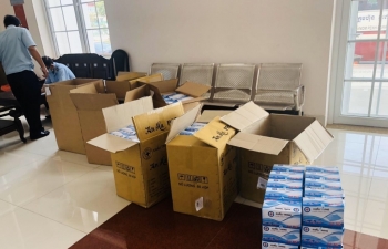 Tây Ninh bắt giữ nhiều vụ xuất lậu khẩu trang qua biên giới