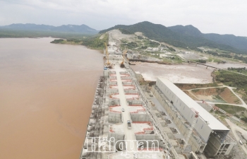Lại nóng vấn đề đập thủy điện Đại Phục hưng