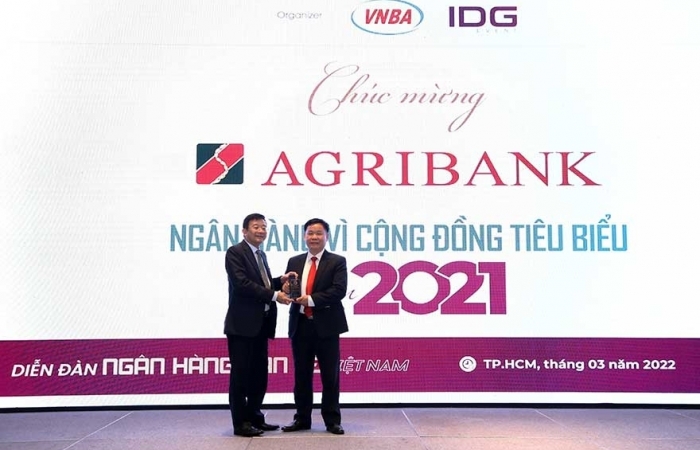 Agribank đón nhận hai giải thưởng Ngân hàng Việt Nam tiêu biểu 2021