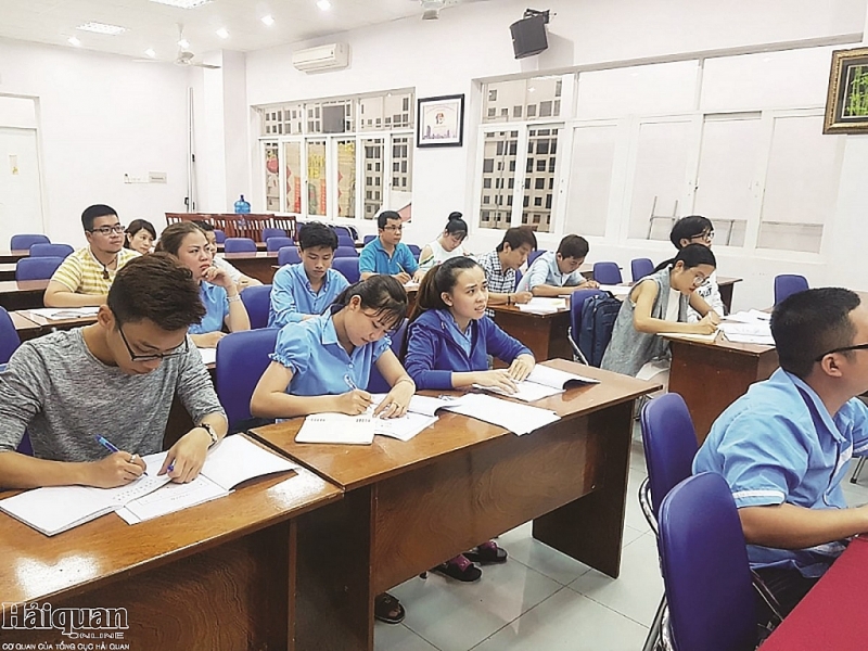 ho tro cong nhan nguoi lao dong kien thuc va ky nang hoi nhap
