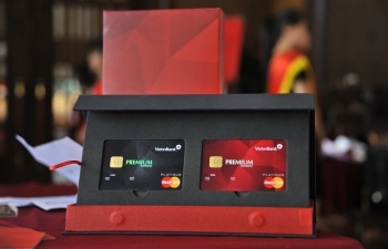 Visa, Master nên giảm phí thẻ quốc tế cho thị trường Việt Nam