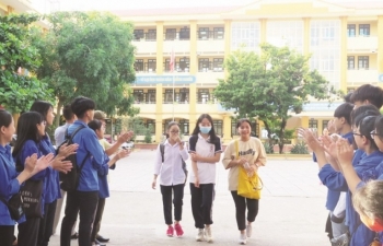 Thi vào lớp 10 căng thẳng hơn thi đại học