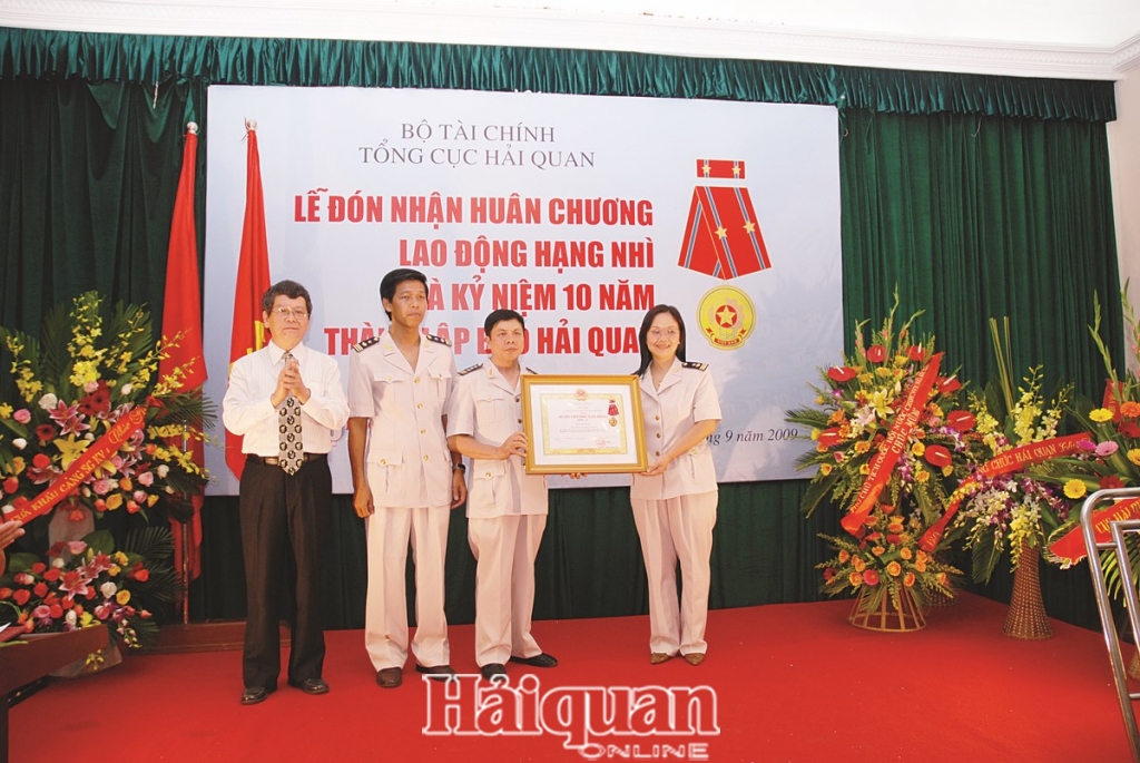mot so hinh anh dang nho trong hanh trinh xay dung va truong thanh cua bao hai quan