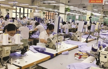 Xuất khẩu dệt may “méo mặt” dịp cuối năm
