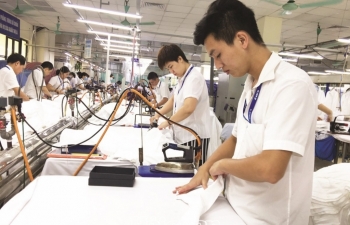 Sản xuất công nghiệp “thăng hoa", tự tin về đích