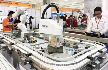Doanh nghiệp vẫn “loay hoay”  với sản xuất thông minh