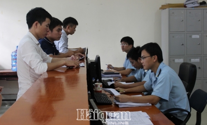 Vướng phân định thẩm quyền xử phạt khi kiểm tra địa điểm tập kết hàng hoá