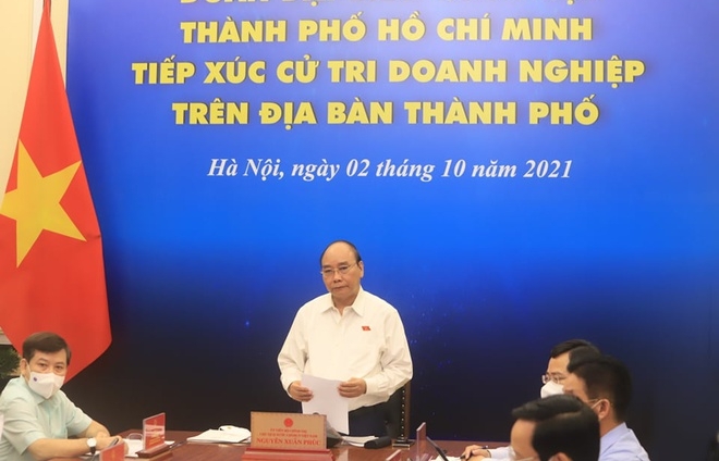 Chủ tịch nước tiếp xúc cử tri TPHCM