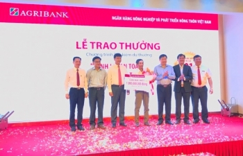 Khách hàng của Agribank trúng giải đặc biệt sổ Tiết kiệm trị giá 1 tỷ đồng