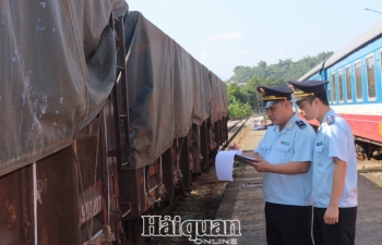 Hải quan Lào Cai: Căng mình thu ngân sách những ngày cuối năm