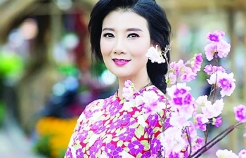 Chuyển động cùng: Diệu Hoa, Trịnh Kim Chi, Trúc Nhân, H’hen niê, Mỹ Uyên