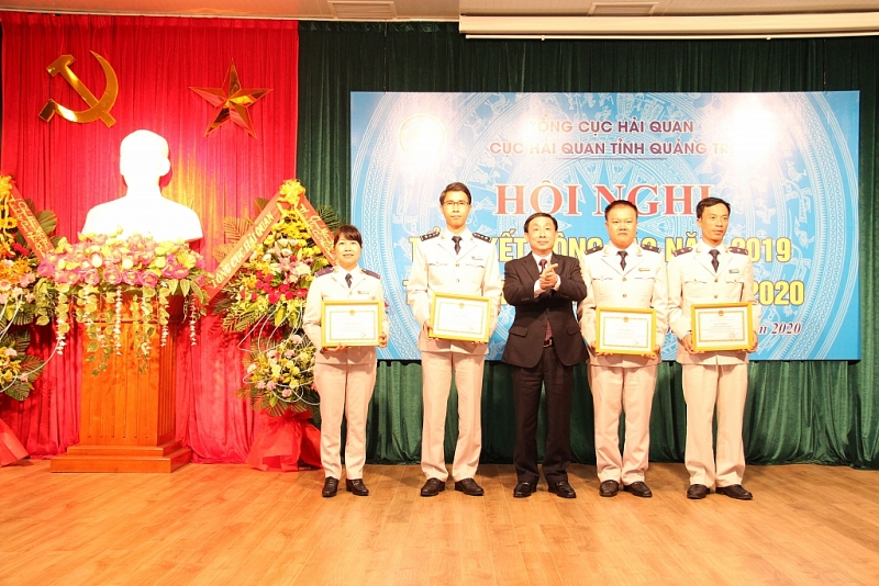 hai quan quang tri chu dong lang nghe thao go kho khan cho doanh nghiep