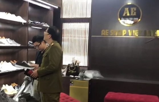 Hà Nội; Tạm giữ hơn 4.600 quần áo, giày dép giả mạo nhãn hiệu nổi tiếng
