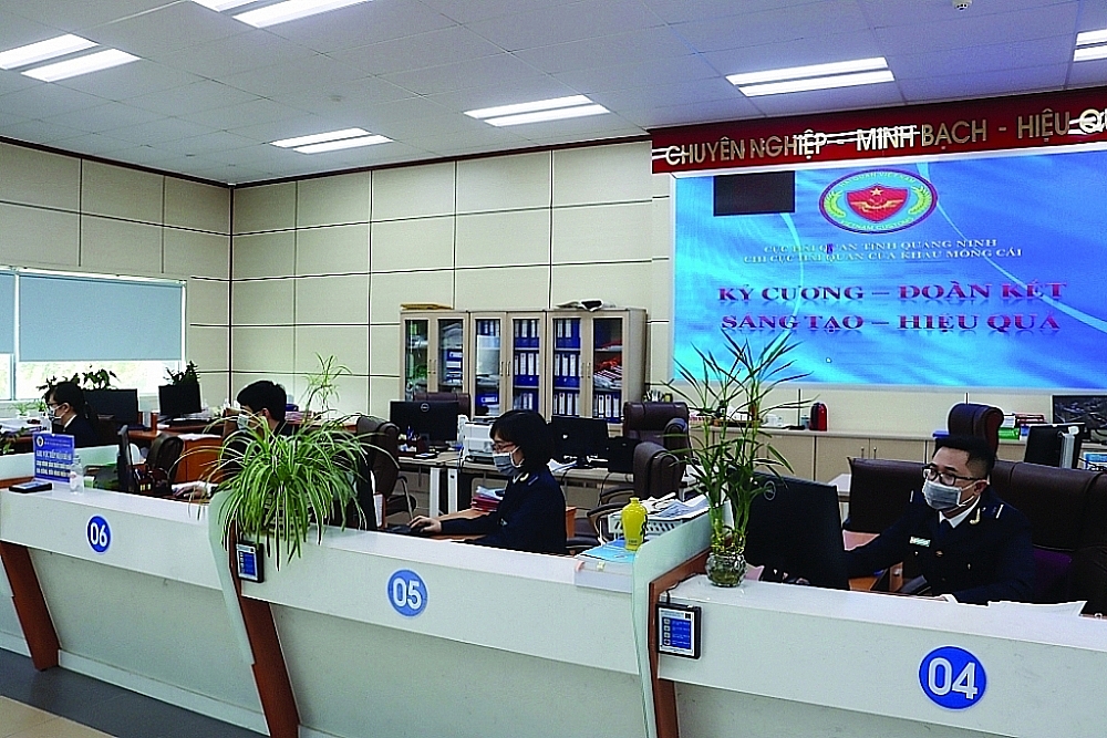 Hoạt động nghiệp vụ tại Chi cục Hải quan cửa khẩu Móng Cái (Cục Hải quan Quảng Ninh). Ảnh: Q.Hùng