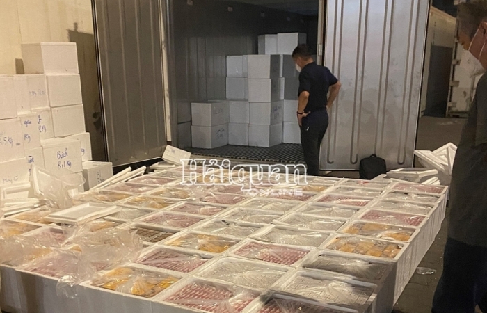 Phối hợp đấu tranh chống buôn lậu mặt hàng thuốc lá, đường cát