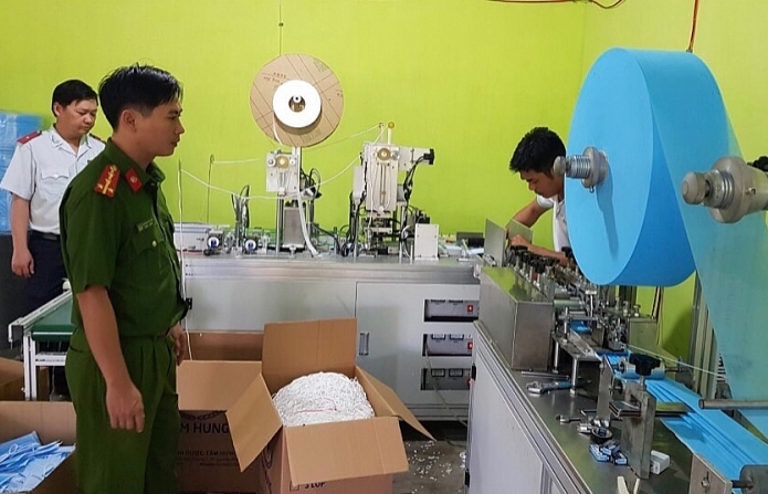 Kiểm soát dây chuyền, thiết bị cũ nhập khẩu để sản xuất khẩu trang