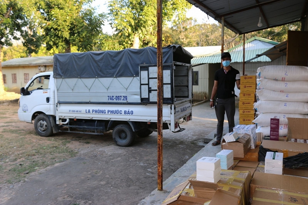 Phương tiện, cùng tang vật vi phạm tại trụ sở cơ quan Hải quan.