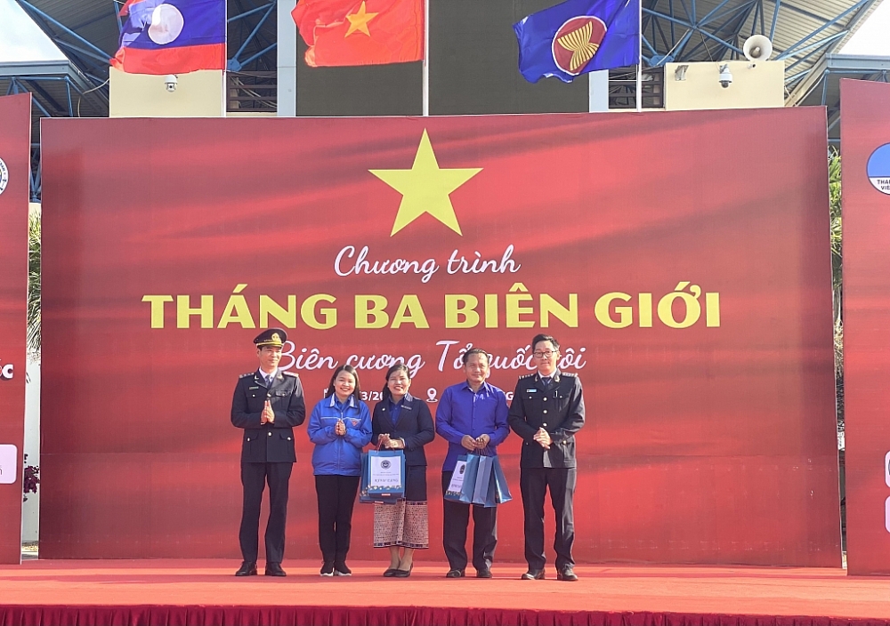 Thanh niên Hải quan Quảng Trị tổ chức nhiều hoạt động ý nghĩa dịp 26/3