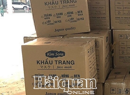 hai quan quang tri chuyen giao 64700 chiec khau trang de phuc vu phong chong covid 19