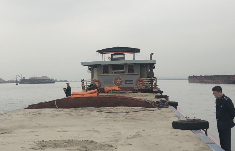 Phạt 30 triệu đồng vì vận chuyển hơn 400 m3 cát không giấy tờ